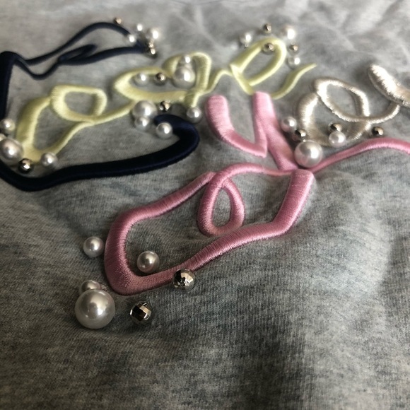 Korean gray sweatshirt open shoulder crewneck pearls pink love you size small - Picture 3 of 6